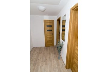 Vasaras māja Valča 8